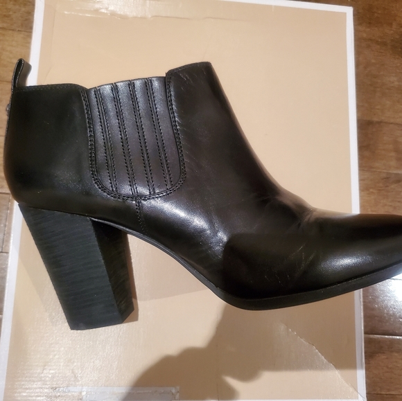 ❗❗ SOLD ❗❗Michael Kors leather boots - Picture 3 of 4